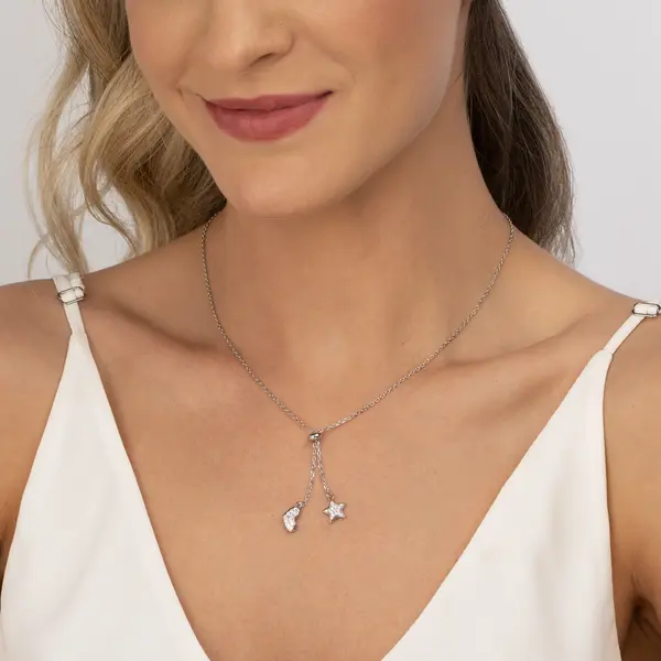 Gravatinha Prata Com Rodio Coração Com Zircônias