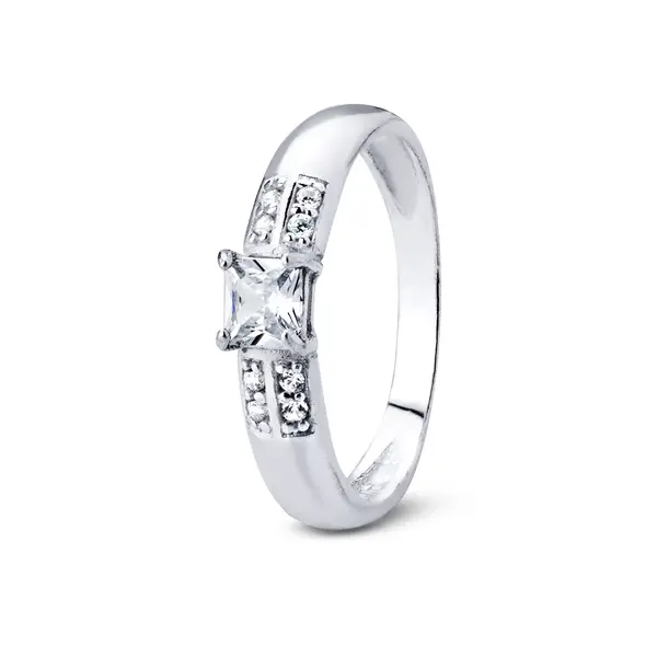 Anel Prata Com Zircônias Cravejadas