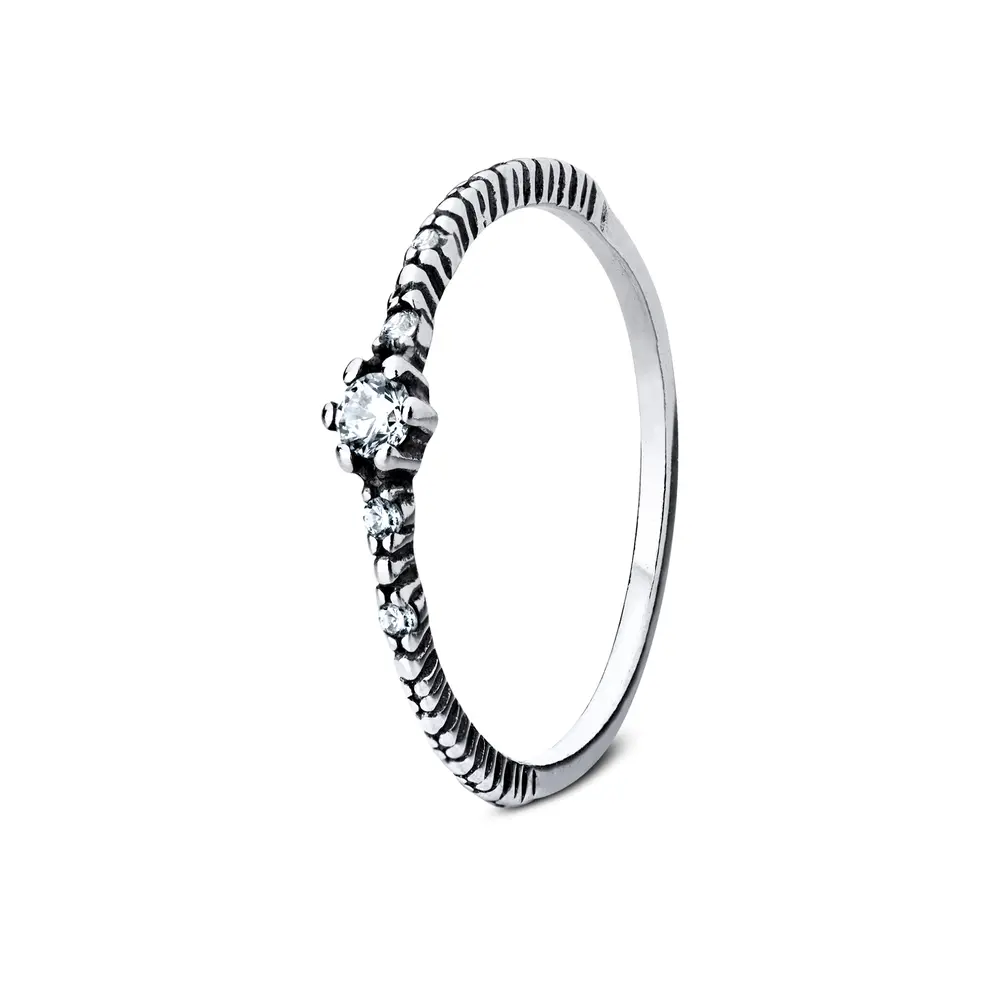 Anel Prata Envelhecido  Com Zircônias