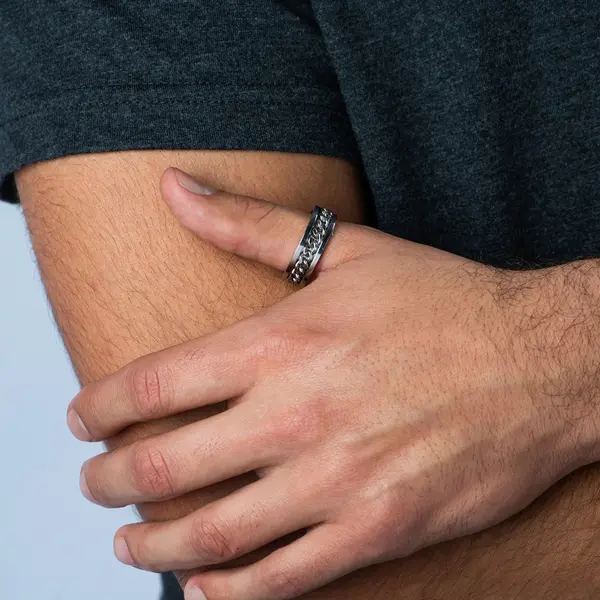Anel Aço Masculino Corrente No Meio