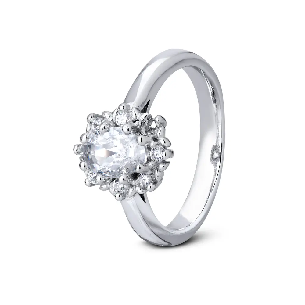 Anel Prata Com Rodio Oval Com Zircônias