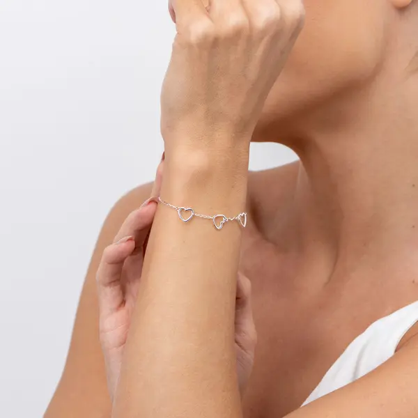 Pulseira Prata Com Corações Lisos