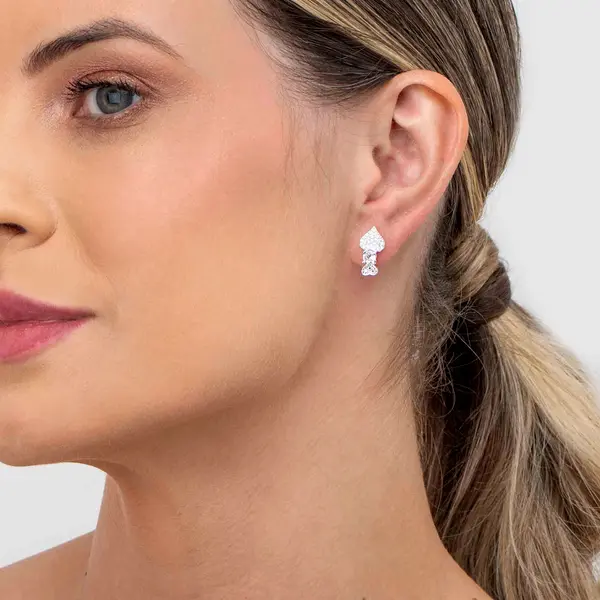 Brinco  Prata Leve Coração Com Zircônias