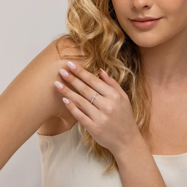 Anel Prata Solitário Coração Central