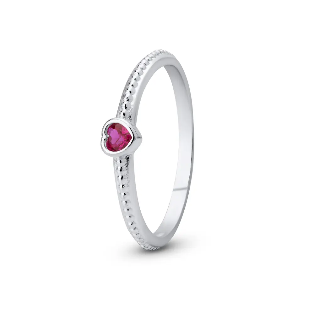 Anel Prata Solitário Coração Central