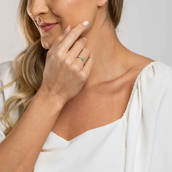 Anel Prata Solitário Coração