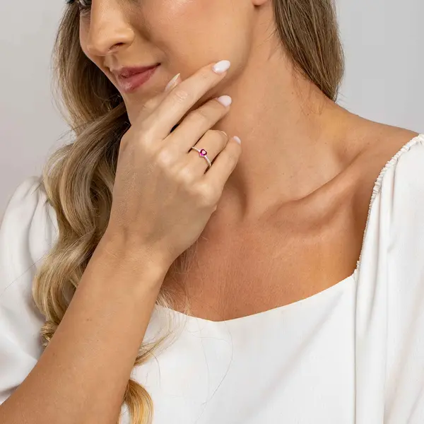 Anel Prata Solitário Coração