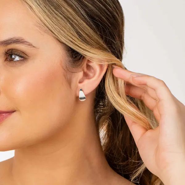 Brinco Prata Minimalista Liso