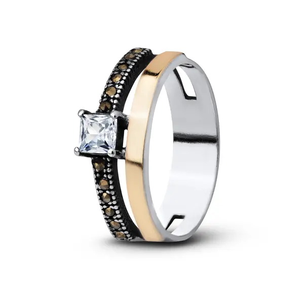 Anel Prata com Aplique em Ouro 10K com Marcassitas Envelhecido