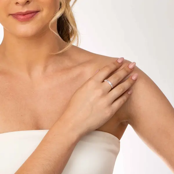 Anel Prata Corações em Zircônias