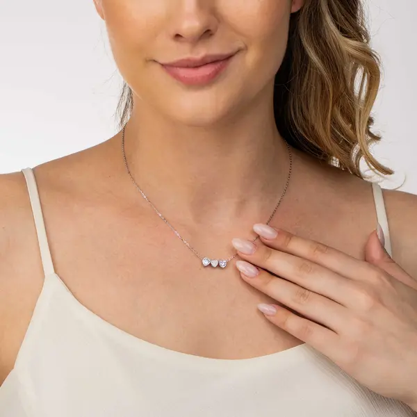 Gargantilha Prata Rodinada Três Corações em Zircônias