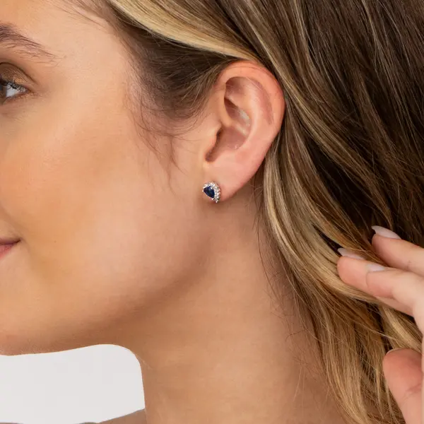 Brinco Prata Rodinada Coração Cravejado Azul