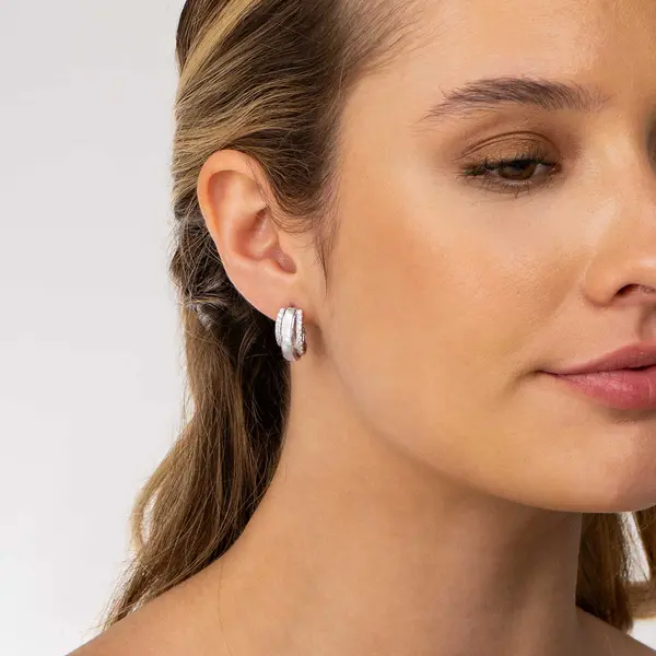 Brinco Prata Rodinada Meia Argola com Zircônia Furta Cor