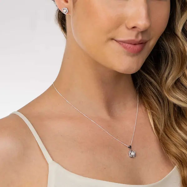 Conjunto Prata Rodinada Flor Cravejada com Zircônia Furta Cor