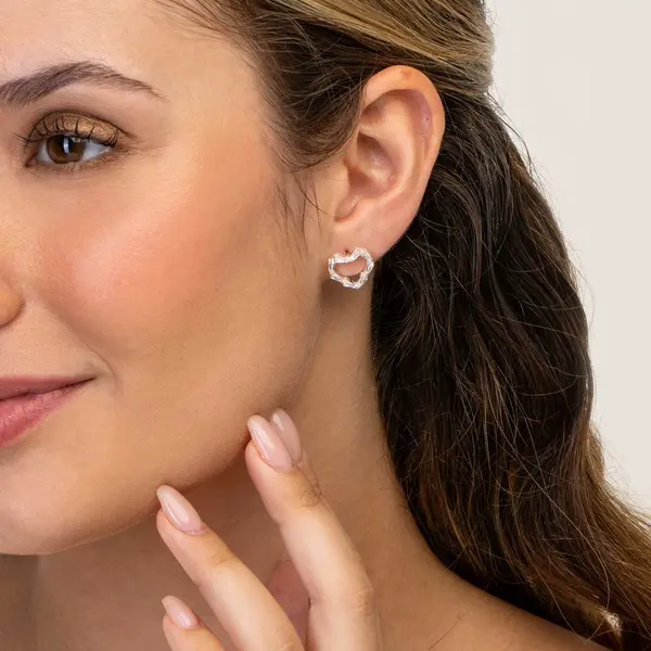 Brinco Prata Coração em Zircônias