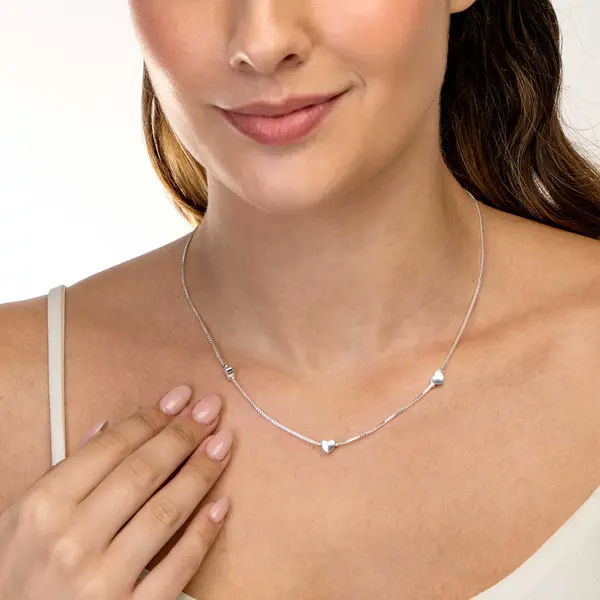 Gargantilha Prata Leve Corações Lisos