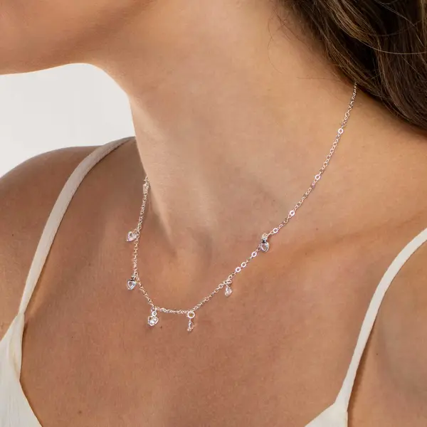 Gargantilha Prata Leve Corações em Zircônias