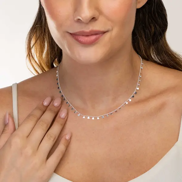 Gargantilha Prata Leve Mini Corações