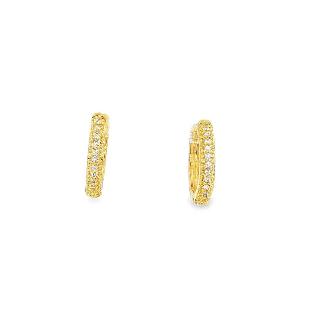 Brinco Folheado a Ouro 18k Argola Click com Zircônias
