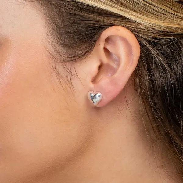 Brinco Prata Leve Coração Liso