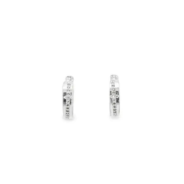 Brinco Prata Leve Argola Click com Zircônias Centrais
