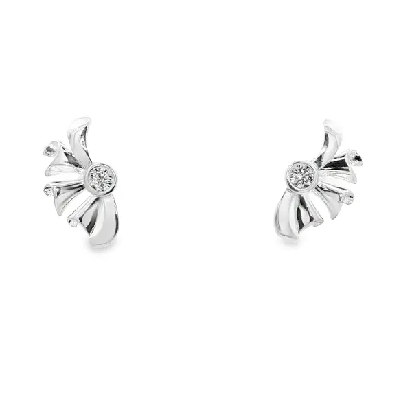 Brinco Prata Leve Meia Flor com Zircônia
